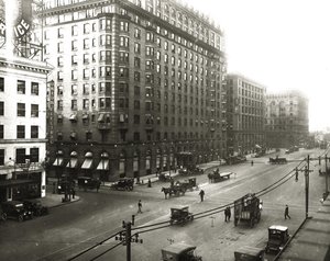 Hotel Jefferson y edificios de Union Electric en la intersección de las calles Doce y Locust de Unknown